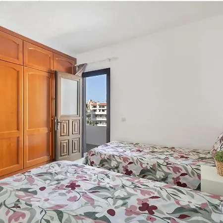 Ocean Breeze Penthouse Floritas 公寓 *