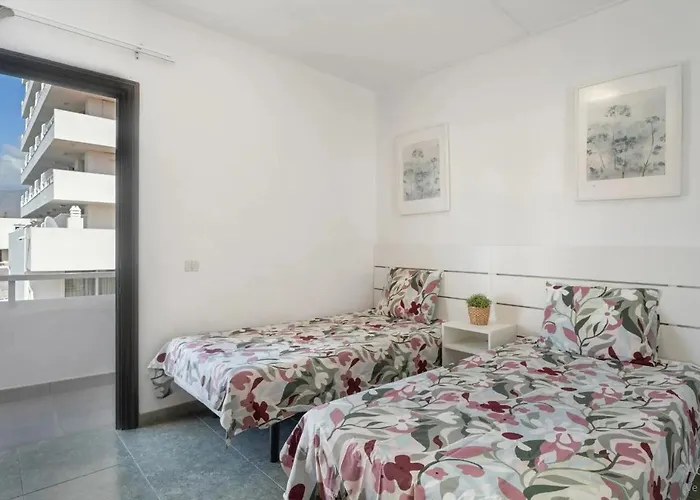 Ocean Breeze Penthouse Floritas דירה *